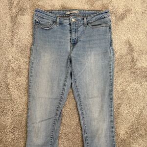 Light Blue Levi Blue Jeans - 711 Skinny